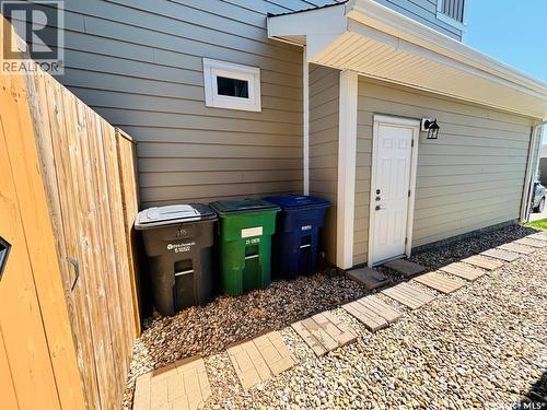 255 Eaton Crescent, Saskatoon, SK - Outdoor With Exterior