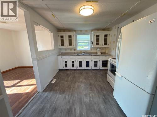 1782 14Th Street W, Prince Albert, SK - Indoor Photo Showing Kitchen With Double Sink