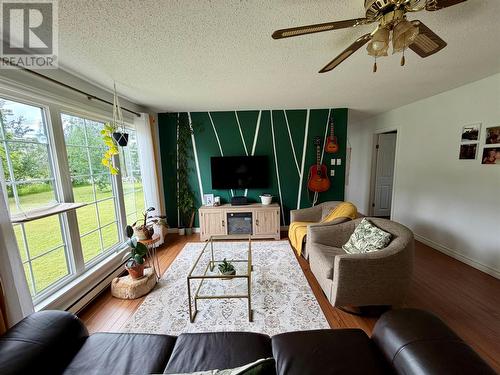 26 Third Avenue, Deer Lake, NL - Indoor Photo Showing Living Room