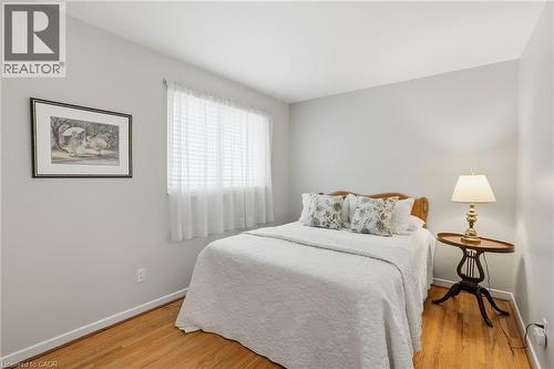 504 Kenmarr Crescent, Burlington, ON - Indoor Photo Showing Bedroom