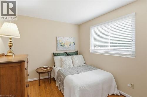 504 Kenmarr Crescent, Burlington, ON - Indoor Photo Showing Bedroom