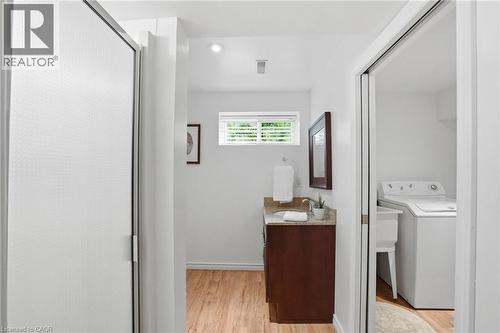 504 Kenmarr Crescent, Burlington, ON - Indoor Photo Showing Laundry Room