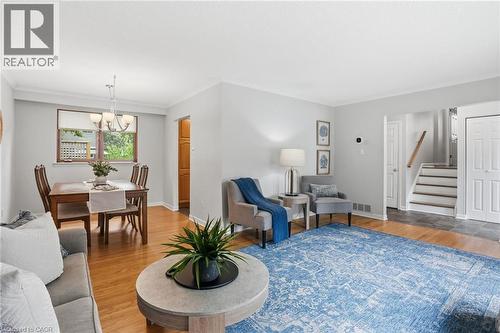 504 Kenmarr Crescent, Burlington, ON - Indoor Photo Showing Living Room
