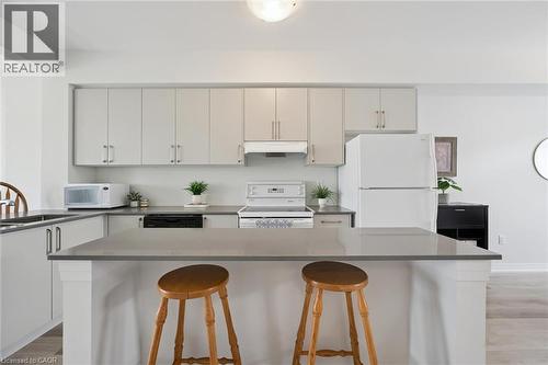 155 Equestrian Way Unit# 88, Cambridge, ON - Indoor Photo Showing Kitchen