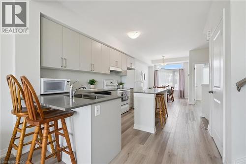 155 Equestrian Way Unit# 88, Cambridge, ON - Indoor Photo Showing Kitchen With Double Sink