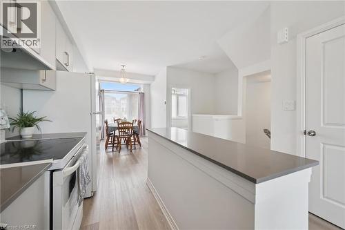 155 Equestrian Way Unit# 88, Cambridge, ON - Indoor Photo Showing Kitchen