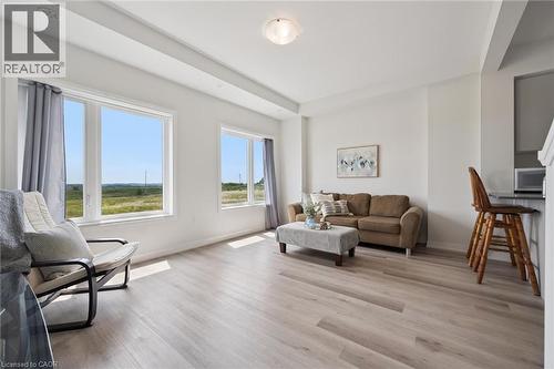 155 Equestrian Way Unit# 88, Cambridge, ON - Indoor Photo Showing Living Room