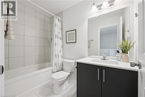 155 Equestrian Way Unit# 88, Cambridge, ON - Indoor Photo Showing Bathroom