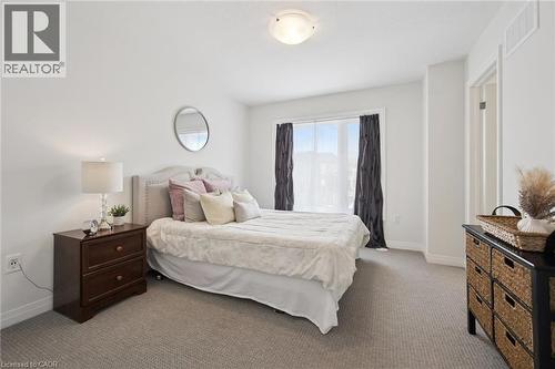 155 Equestrian Way Unit# 88, Cambridge, ON - Indoor Photo Showing Bedroom