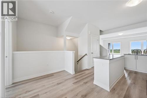 155 Equestrian Way Unit# 88, Cambridge, ON - Indoor Photo Showing Kitchen