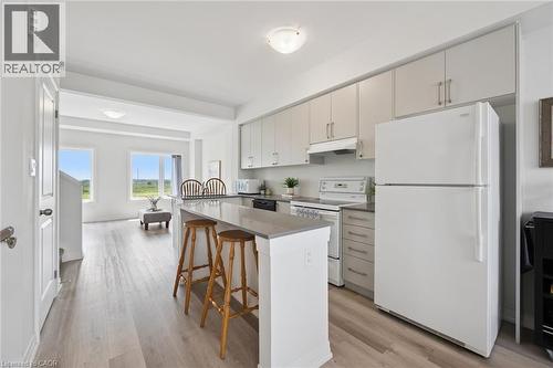 155 Equestrian Way Unit# 88, Cambridge, ON - Indoor Photo Showing Kitchen