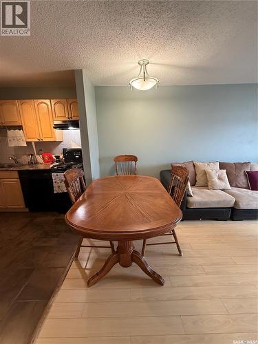 403 522 X Avenue S, Saskatoon, SK - Indoor Photo Showing Dining Room