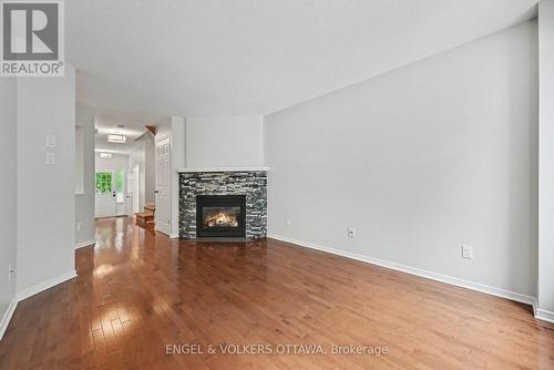 101 Margrave Avenue, Ottawa, ON - Indoor Photo Showing Living Room With Fireplace