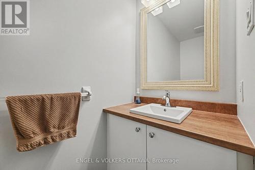 101 Margrave Avenue, Ottawa, ON - Indoor Photo Showing Bathroom