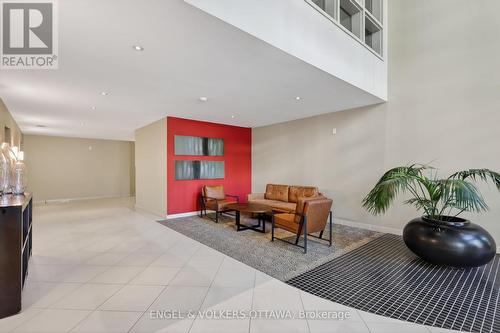 604 - 138 Somerset Street W, Ottawa, ON - Indoor Photo Showing Other Room