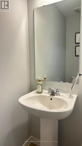 128 Lanceleaf Way, Ottawa, ON - Indoor Photo Showing Bathroom