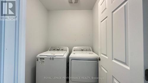128 Lanceleaf Way, Ottawa, ON - Indoor Photo Showing Laundry Room