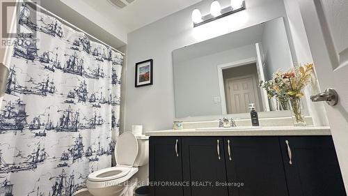 128 Lanceleaf Way, Ottawa, ON - Indoor Photo Showing Bathroom