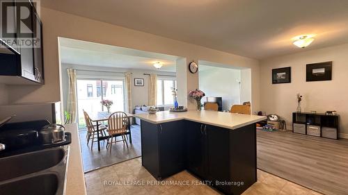 128 Lanceleaf Way, Ottawa, ON - Indoor Photo Showing Other Room