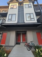 715-2635 William Jackson Drive Pickering, ON L1X 0L4