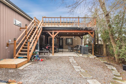 443 Eleventh Road E, Hamilton, ON - Outdoor With Deck Patio Veranda