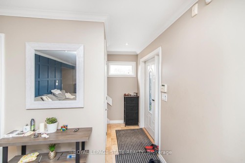 443 Eleventh Road E, Hamilton, ON - Indoor