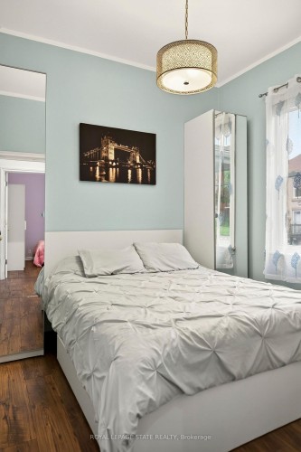 66 Beechwood Avenue, Hamilton, ON - Indoor Photo Showing Bedroom