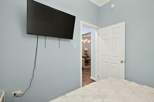 66 Beechwood Avenue, Hamilton, ON - Indoor Photo Showing Bedroom