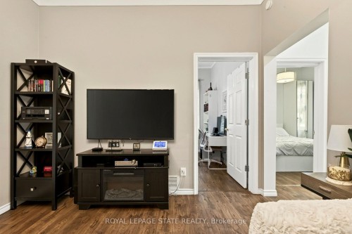 66 Beechwood Avenue, Hamilton, ON - Indoor Photo Showing Other Room