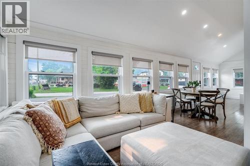 13 Beach Boulevard, Leamington, ON - Indoor Photo Showing Living Room