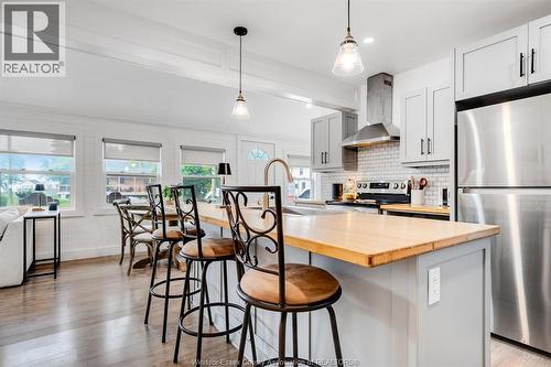 13 Beach Boulevard, Leamington, ON - Indoor Photo Showing Kitchen With Upgraded Kitchen
