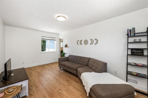 3338 Glacier St, Duncan, BC 