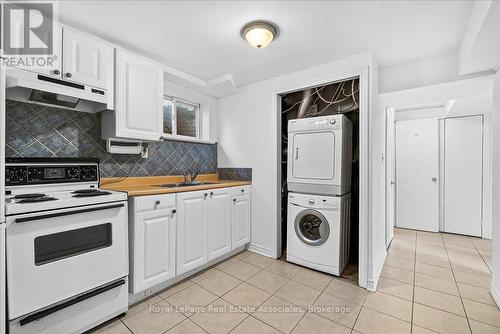 132 Vista Boulevard, Mississauga, ON - Indoor Photo Showing Laundry Room