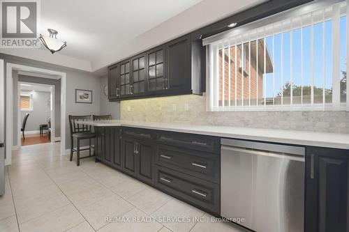 20 Malcolm Crescent, Brampton, ON - Indoor