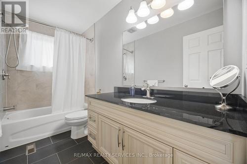 20 Malcolm Crescent, Brampton, ON - Indoor Photo Showing Bathroom
