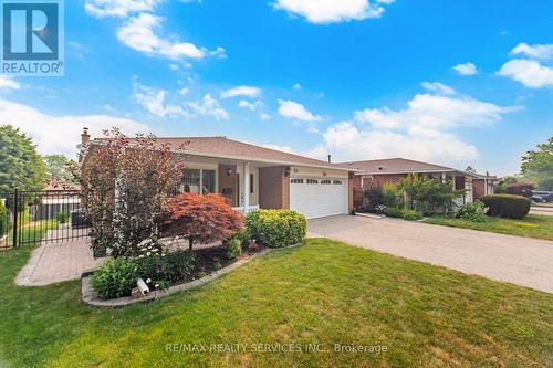 20 Malcolm Crescent, Brampton, ON - Outdoor