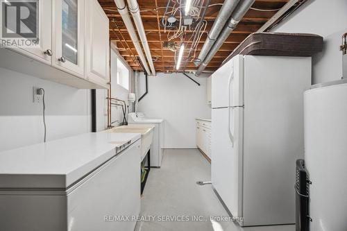 20 Malcolm Crescent, Brampton, ON - Indoor