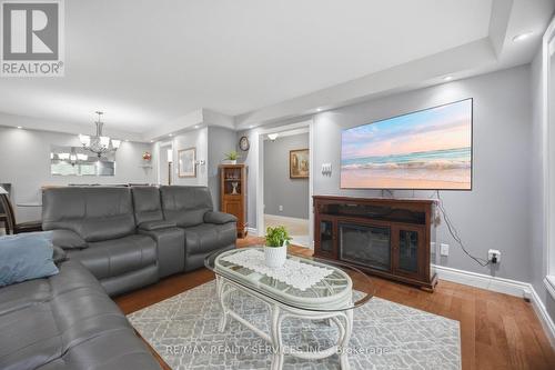 20 Malcolm Crescent, Brampton, ON - Indoor Photo Showing Living Room With Fireplace