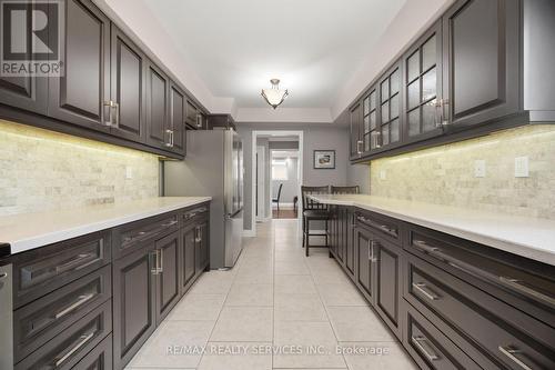 20 Malcolm Crescent, Brampton, ON - Indoor Photo Showing Kitchen