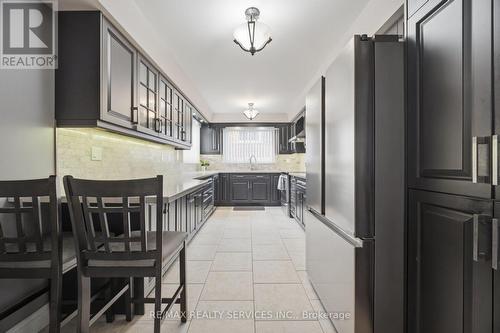 20 Malcolm Crescent, Brampton, ON - Indoor