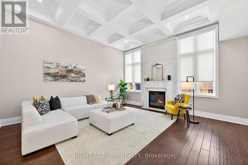 775 King Road, Burlington, ON - Indoor Photo Showing Living Room With Fireplace