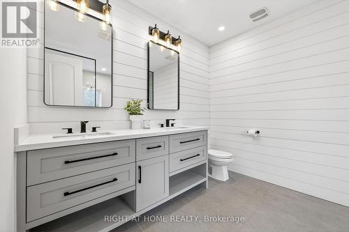 775 King Road, Burlington, ON - Indoor Photo Showing Bathroom