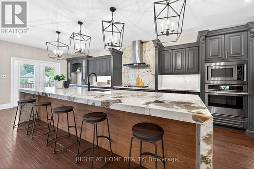 775 King Road, Burlington, ON - Indoor Photo Showing Kitchen With Upgraded Kitchen