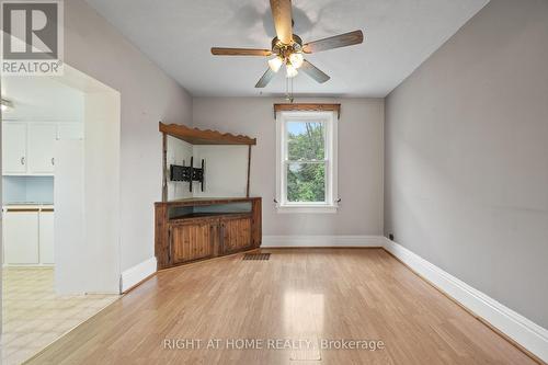 221 Samuelson Street, Cambridge, ON - Indoor Photo Showing Other Room