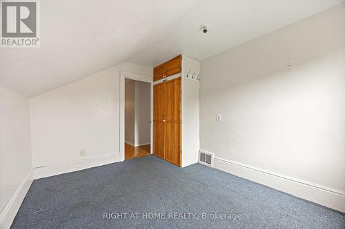 221 Samuelson Street, Cambridge, ON - Indoor Photo Showing Other Room