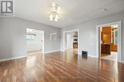 221 Samuelson Street, Cambridge, ON - Indoor Photo Showing Other Room
