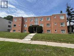 06 - 316 SAGUENAY AVENUE Oshawa, ON L1J 2N1