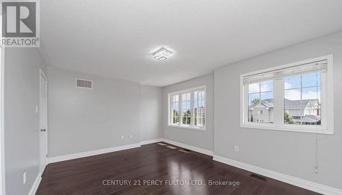 91 Laprade Square, Clarington, ON - Indoor Photo Showing Other Room