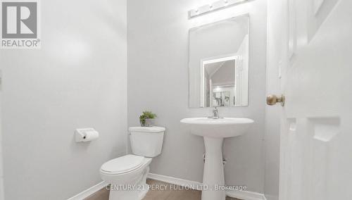 91 Laprade Square, Clarington, ON - Indoor Photo Showing Bathroom