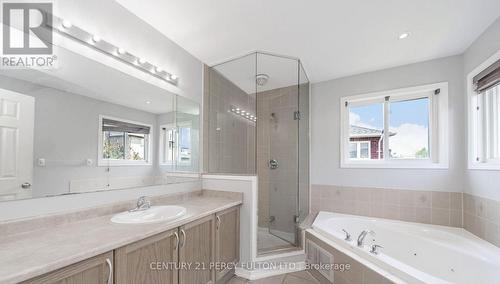 91 Laprade Square, Clarington, ON - Indoor Photo Showing Bathroom
